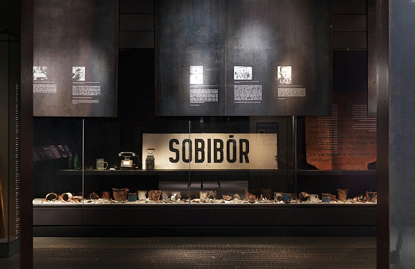 伦敦IWM军事博物馆标识导视系统设计1