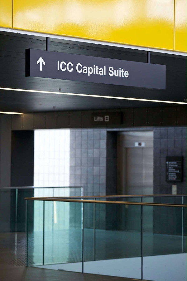 伦敦ExCeL国际会展中心标识导视系统设计3