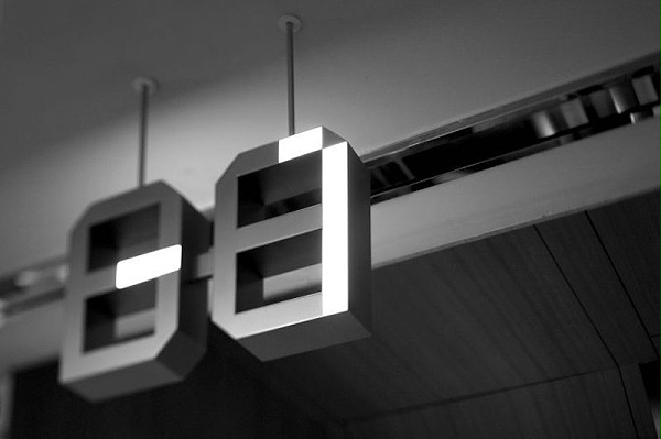 Uplex现代百货商店标识导视系统设计4