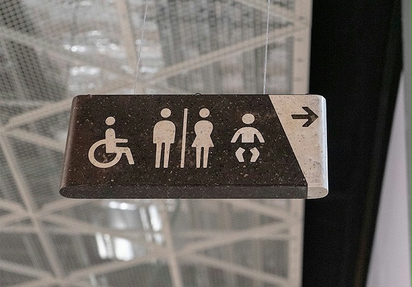 莫斯科VTB广场购物中心标识系统设计4