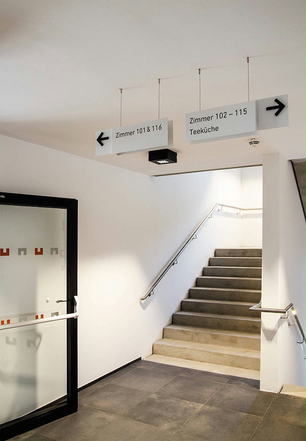 圣迈克尔教育中心标识导视系统设计4