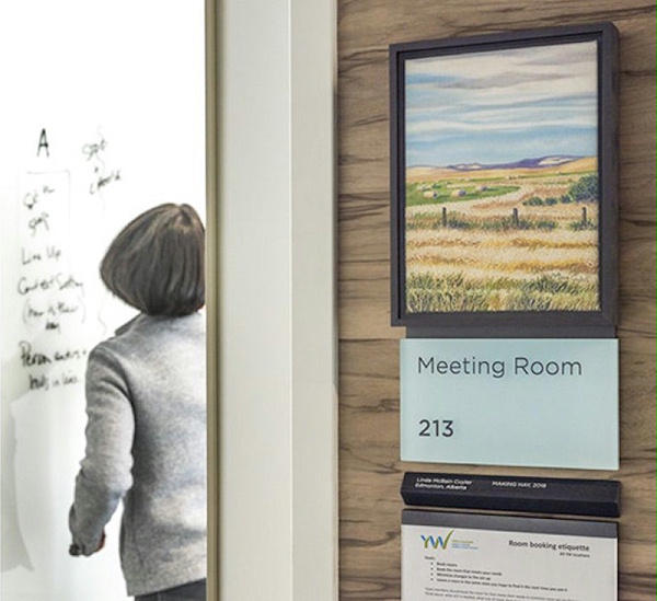 YW社区健康中心标识导视系统设计3