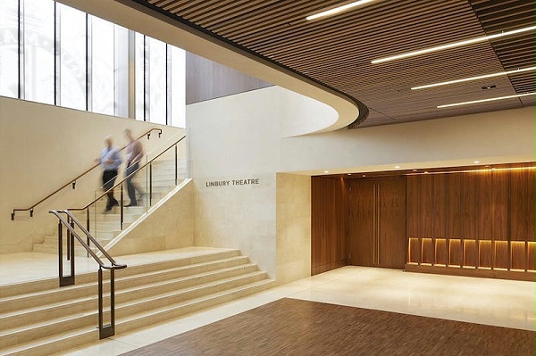 伦敦皇家歌剧院标识导视系统设计3