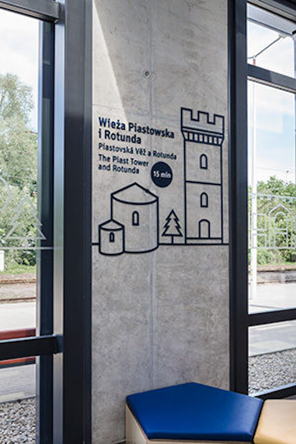 波兰切申火车站标识导视系统设计4
