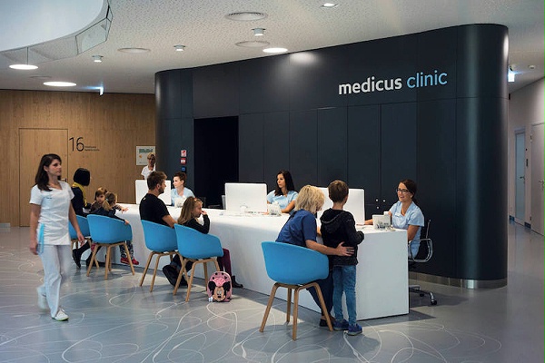 Medicus诊所标识导视系统设计1