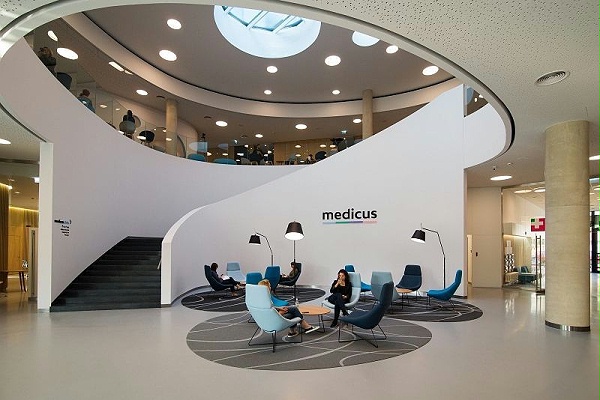 Medicus诊所标识导视系统设计2