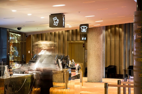 墨尔本艺术中心标识导视系统设计3