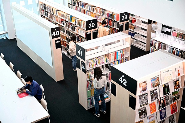 名古屋造形大学标识导视系统设计6