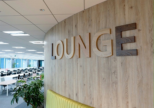 安藤·间总部公司标识导视系统设计1