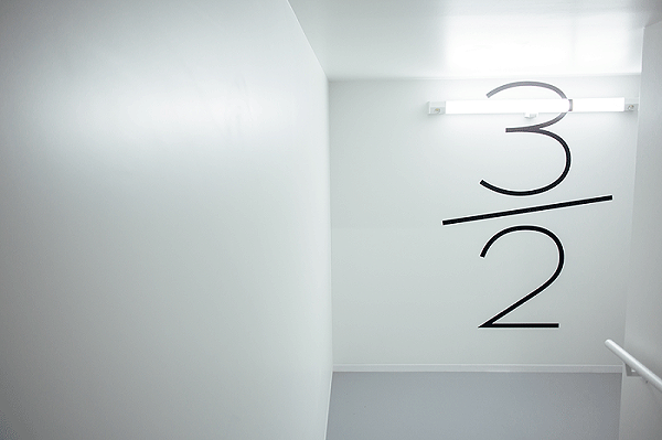 信毎 MEDIA GARDEN标识导视设计5