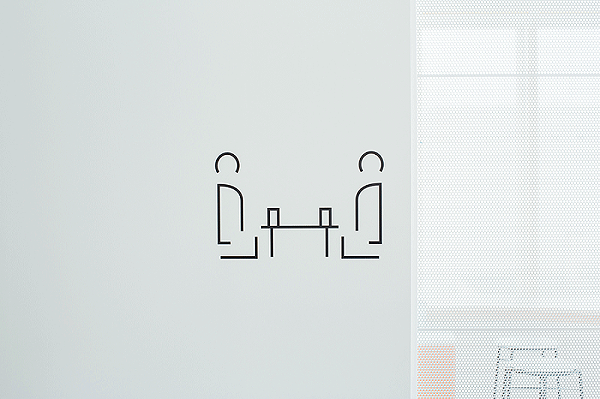 信毎 MEDIA GARDEN标识导视设计6