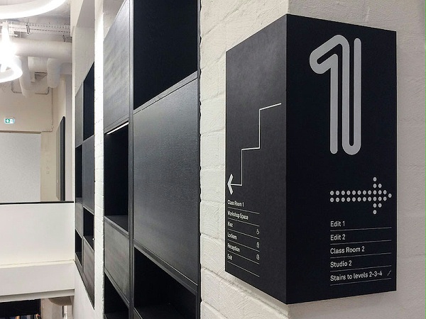 google和youtube办公室导视系统设计5