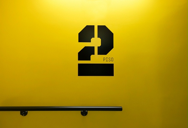 BOX工作室标识导视系统设计5