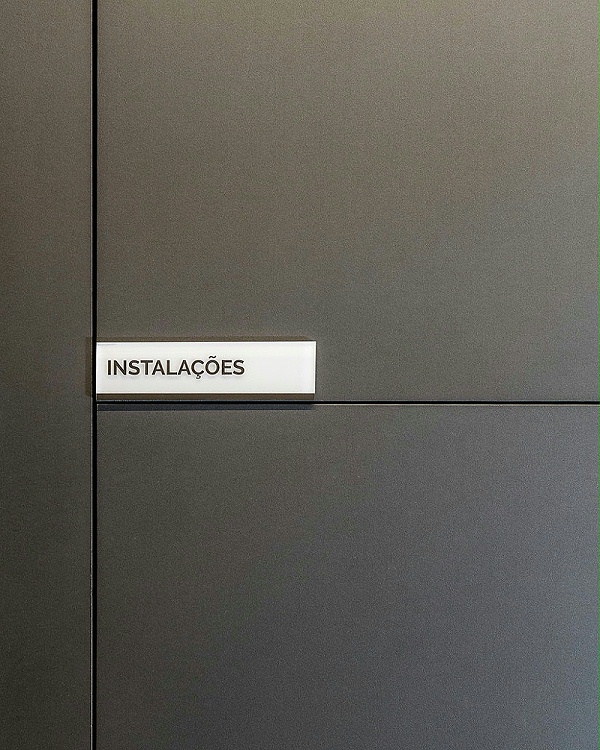 巴西卢西亚娜250住宅标识导视系统设计3