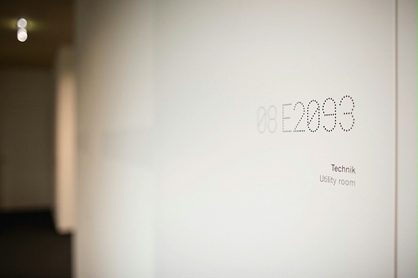 奥地利总部导视系统设计