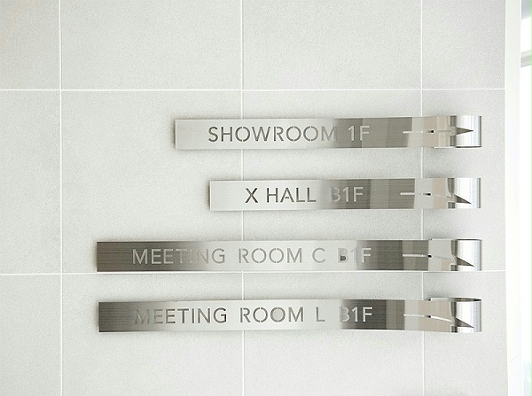 东京UNITEX总部大楼标识导视系统设计2
