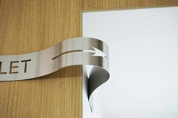 东京UNITEX总部大楼标识导视系统设计3