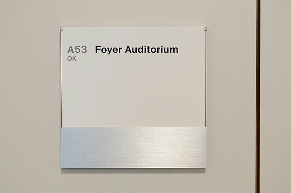 Balgrist 大学医院标识导视系统设计2