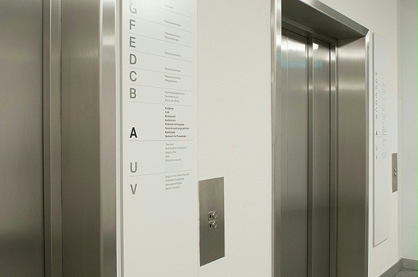 Balgrist 大学医院标识导视系统设计3