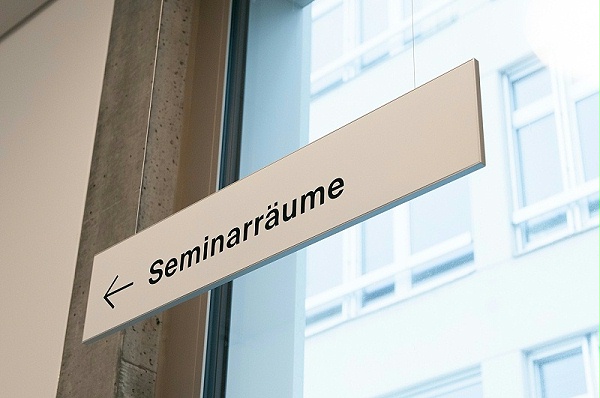 Balgrist 大学医院标识导视系统设计4