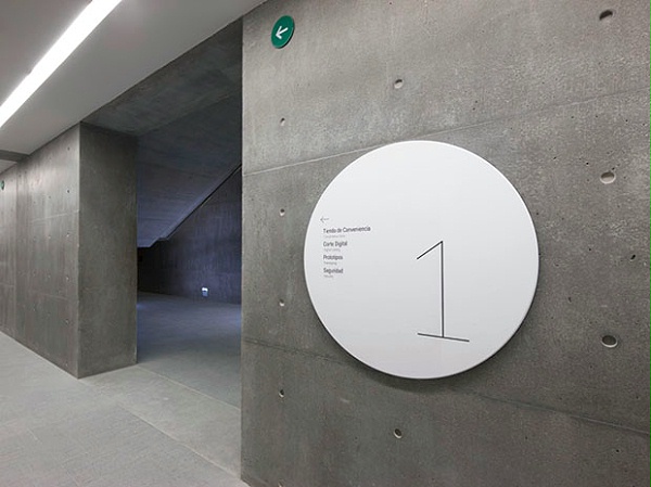 墨西哥蒙特雷大学导视系统设计