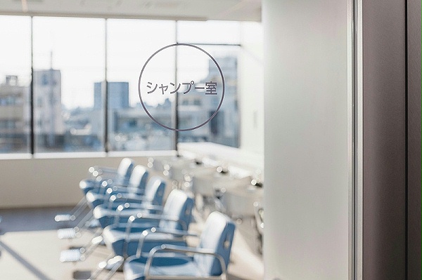 东京文化美容专门学校标识导视设计7