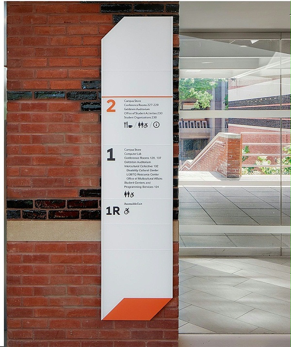 雪城大学学生中心标识导视系统设计3