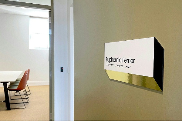 哈伯菲尔德图书馆标识导视系统设计4