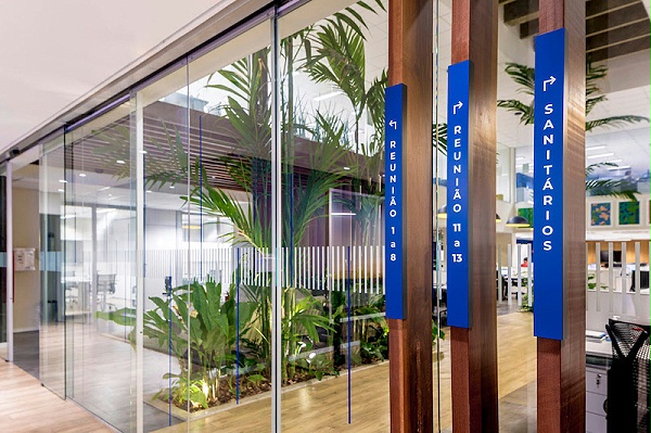 重型建筑公司标识导视系统设计3