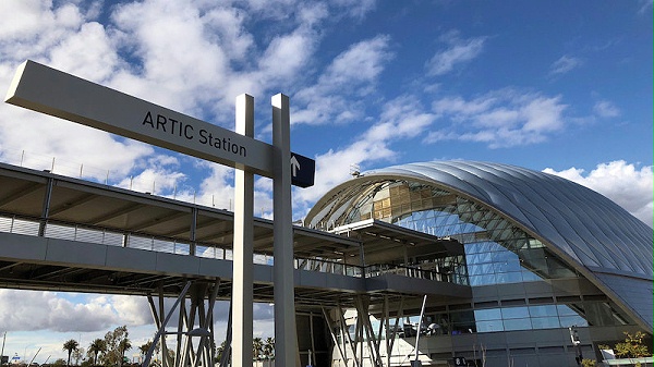 阿纳海姆联合运输中心标识导视设计1