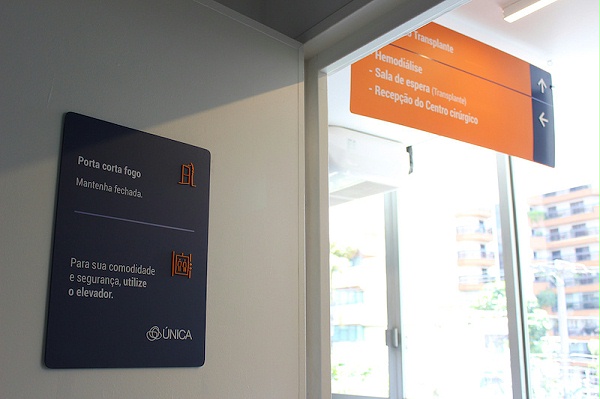 Única公司总部标识导视系统设计1