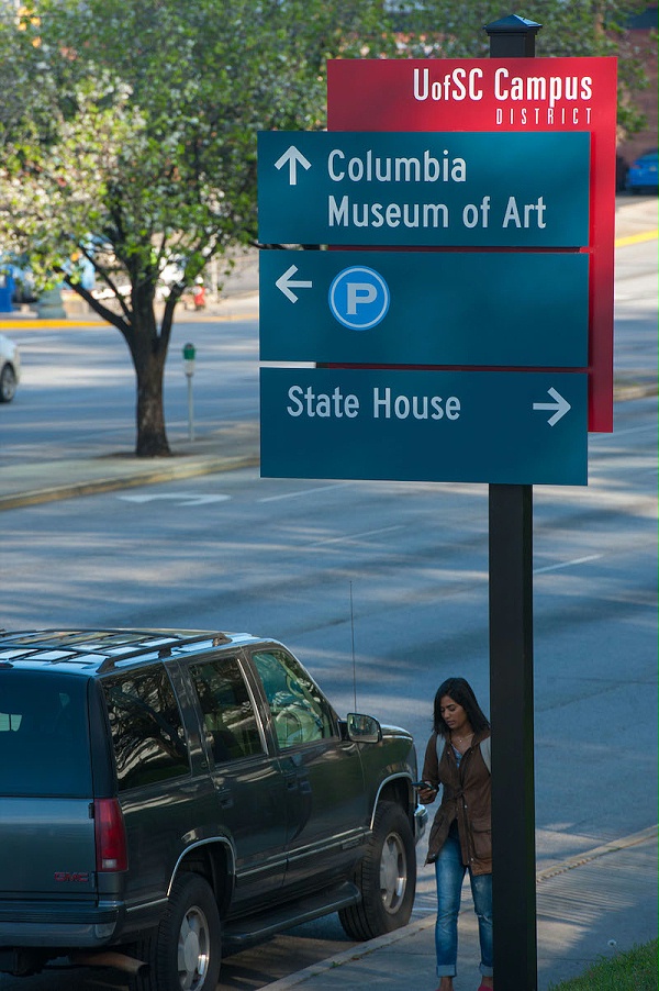 哥伦比亚城市标识导视系统设计4