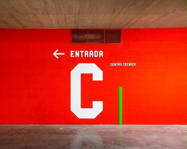 葡萄牙足球联合会标识导视设计5