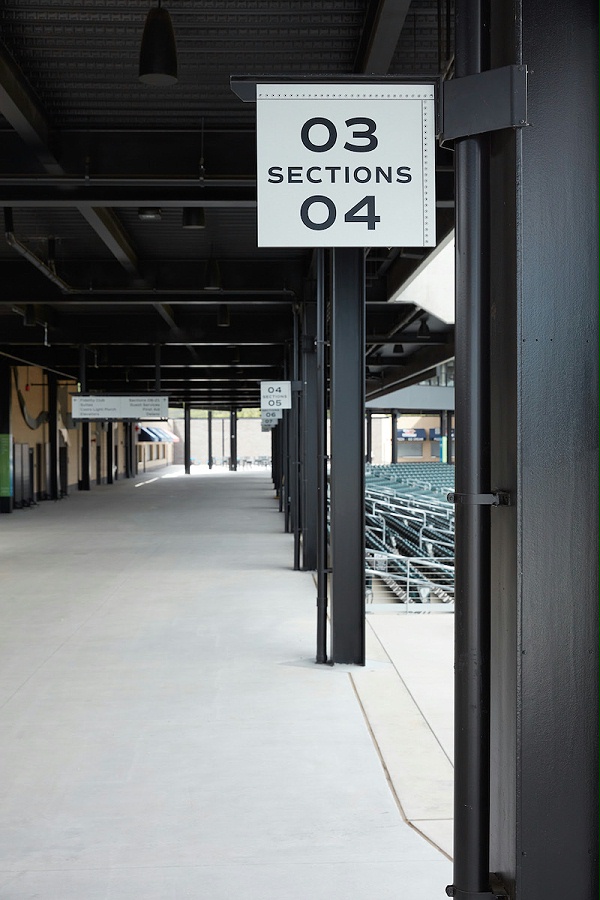 Riverfront 体育馆标识导视系统设计2