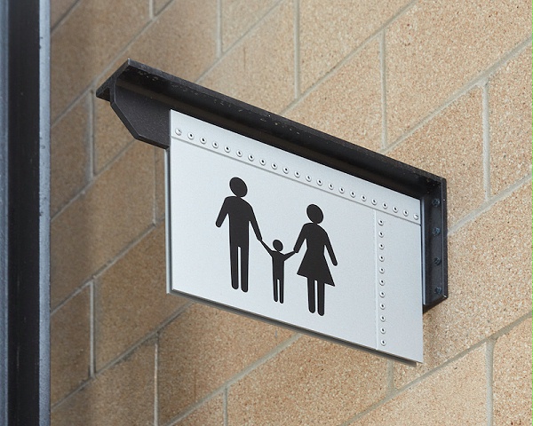 Riverfront 体育馆标识导视系统设计5