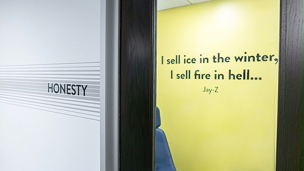 Objective Paradigm公司标识导视设计5