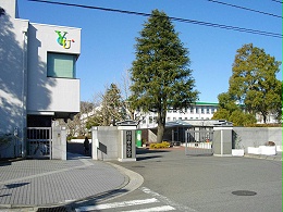 横滨市立大学广场标识导视设计