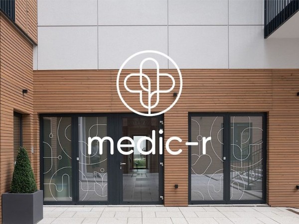 波兰Medic-r诊所标识导视系统设计