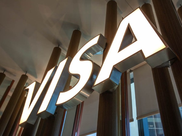VISA公司阿根廷办公室标识导视系统设计