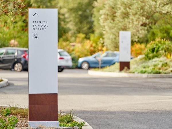 TRINITY私立学校标识导视系统设计