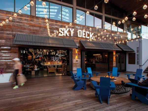 Skydeck美食大厅标识导视系统设计