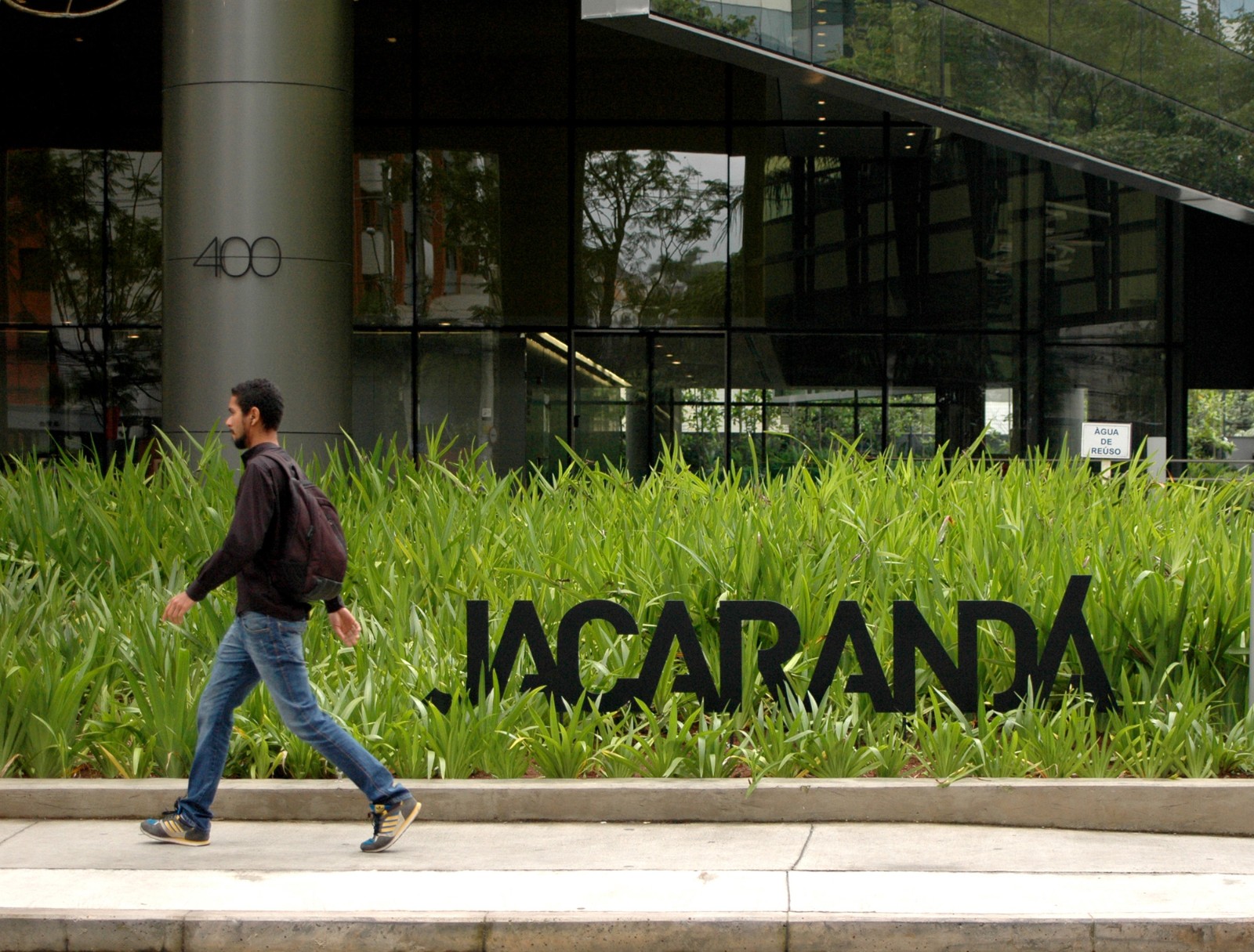 ​Jacaranda大楼标识导视设计