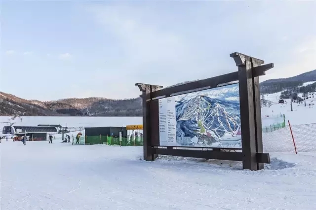 万科松花湖度假区滑雪场标识导视设计14